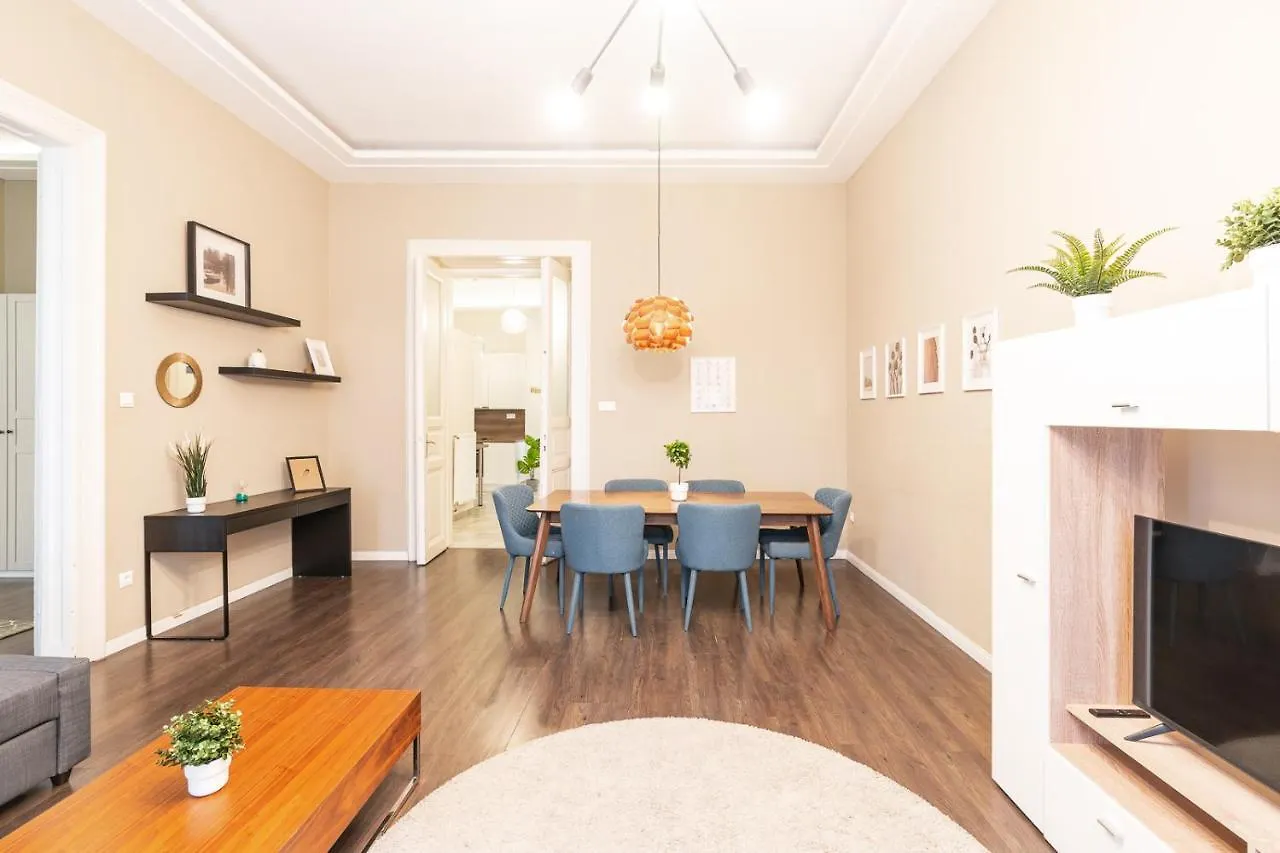 Spacious Luxury Apartment At The Heart Of Budapest 0*,  Hungary