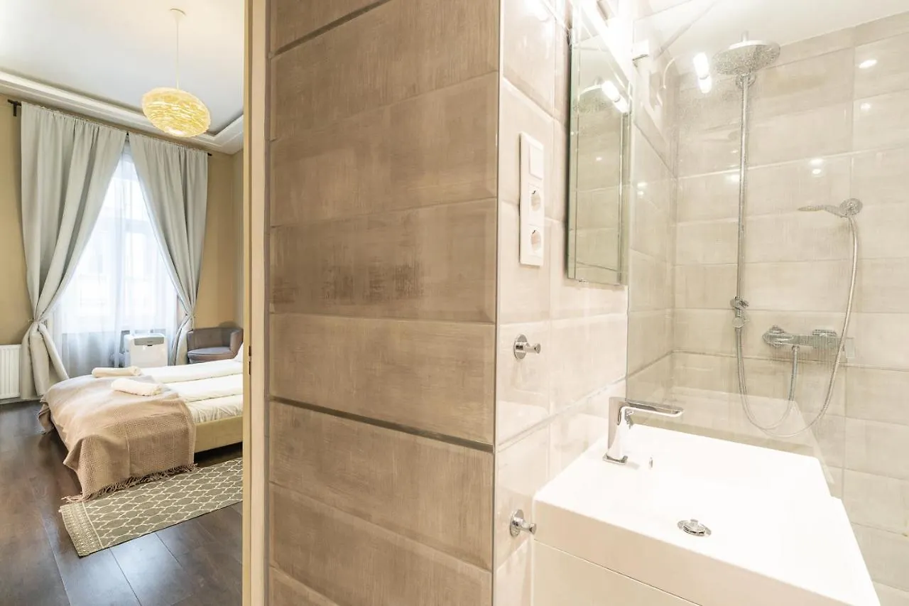 Spacious Luxury Apartment At The Heart Of Budapest