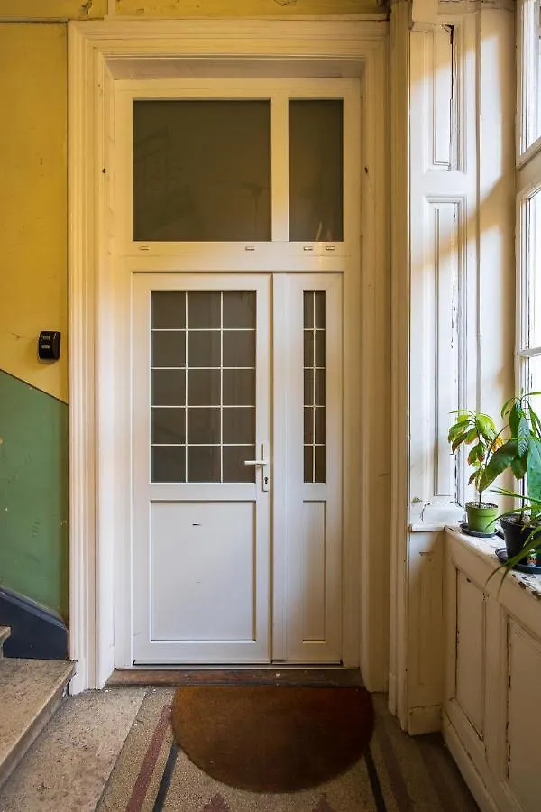 Spacious Luxury Apartment At The Heart Of Budapest Ungern